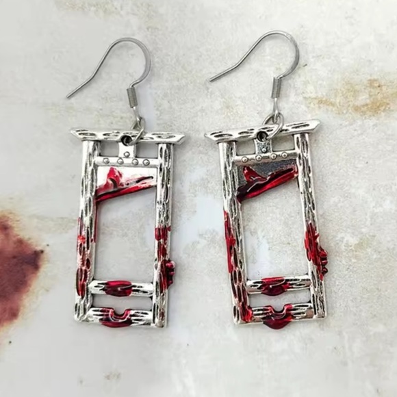 Handmade Jewelry - Halloween partgothic jewelery 
Bloody guillotine Silver and RedDangle Earrings